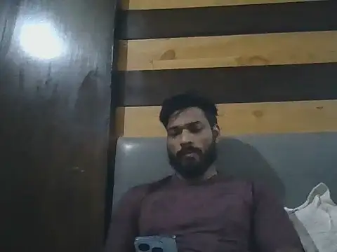 Raw12499 online show from 4, 11, 2025