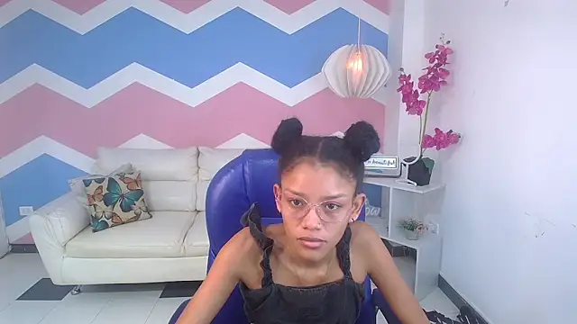 adisson petite1 online show from 6, 10, 2025