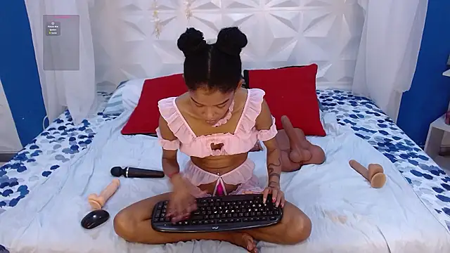 adisson petite1 online show from 6, 2, 2026