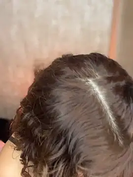 Mia Valmont online show from 6, 11, 2025