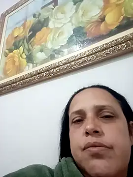 Crisribeiro online show from 4, 10, 2025