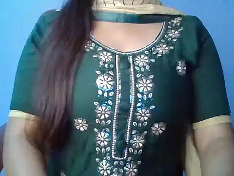 Snapshot of LOVELY_SUKOON chatting on 13, 10, 2025 LOVELY SUKOON online show from 13, 10, 2025