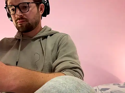Snapshot of Jasonsnzuk chatting on 13, 10, 2025 Jasonsnzuk online show from 13, 10, 2025