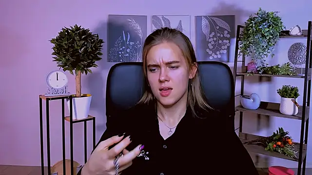 JuneWoods online show from 17, 10, 2025