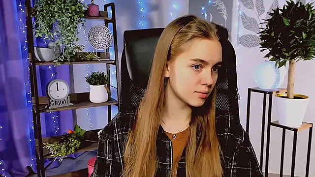 JuneWoods online show from 17, 12, 2025