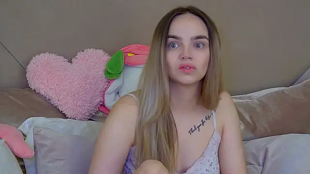 Snapshot of AnitaVenture chatting on 16, 11, 2025 AnitaVenture online show from 16, 11, 2025