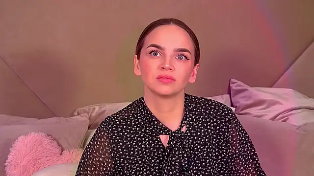 Snapshot of AnitaVenture chatting on 28, 11, 2025 AnitaVenture online show from 28, 11, 2025