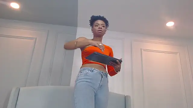 ChantalGarner online show from 14, 10, 2025