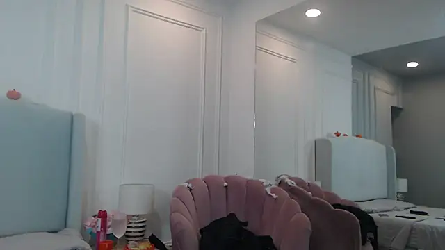 ChantalGarner online show from 6, 11, 2025