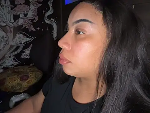 Snapshot of NeliaHexxen chatting on 4, 12, 2025 NeliaHexxen online show from 4, 12, 2025