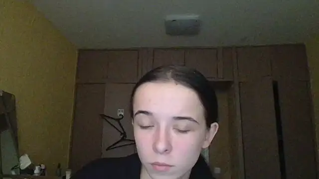 Emilia Light online show from 15, 10, 2025