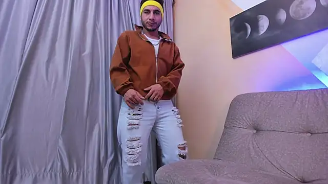 Taylor Lewiis online show from 1, 10, 2025