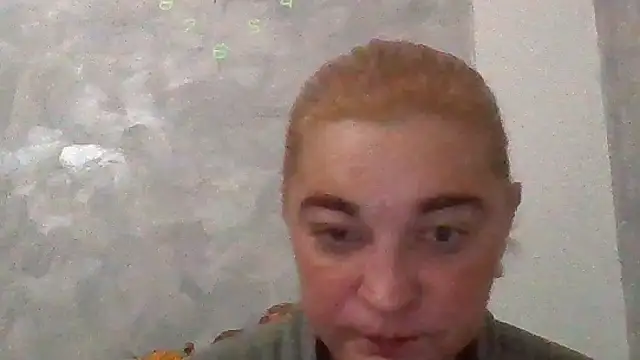 Snapshot of GoldenAngelMilf chatting on 6, 1, 2026 GoldenAngelMilf online show from 6, 1, 2026