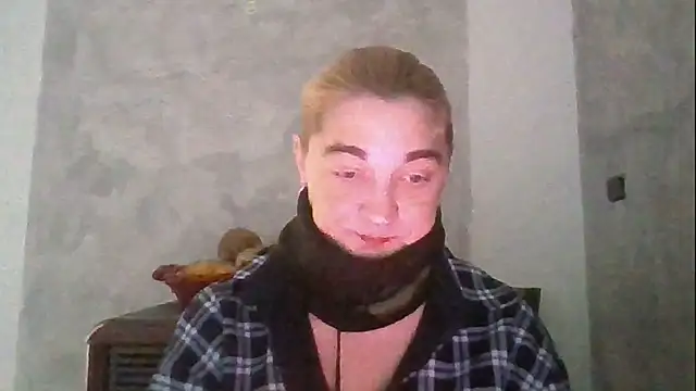 Snapshot of GoldenAngelMilf chatting on 4, 2, 2026 GoldenAngelMilf online show from 4, 2, 2026