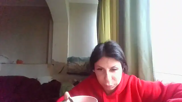 Snapshot of QueenMomyS chatting on 4, 12, 2025 QueenMomyS online show from 4, 12, 2025