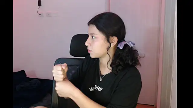 Ivonnybonn online show from 14, 11, 2025