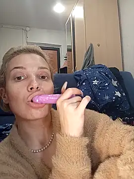 Conny Shellie online show from 24, 11, 2025