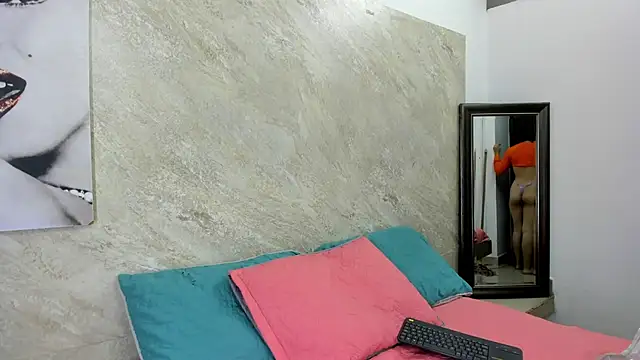 Chanel-munoz online show from 25, 11, 2025