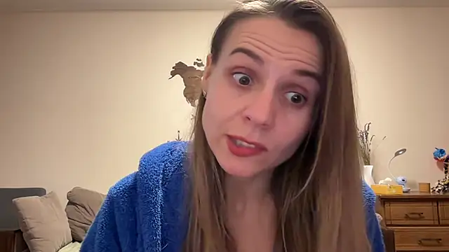 Snapshot of AnnieLove7722 chatting on 16, 10, 2025 AnnieLove7722 online show from 16, 10, 2025