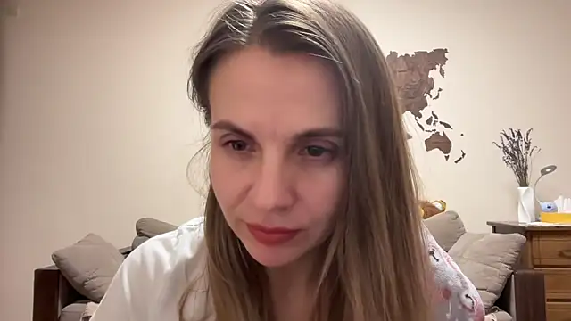 Snapshot of AnnieLove7722 chatting on 21, 10, 2025 AnnieLove7722 online show from 21, 10, 2025