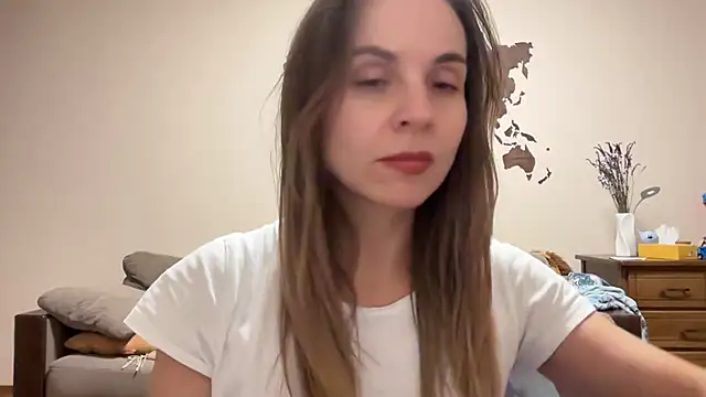 Snapshot of AnnieLove7722 chatting on 24, 10, 2025 AnnieLove7722 online show from 24, 10, 2025