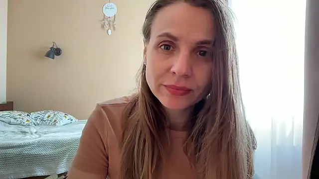 AnnieLove7722 online show from 4, 5, 2026