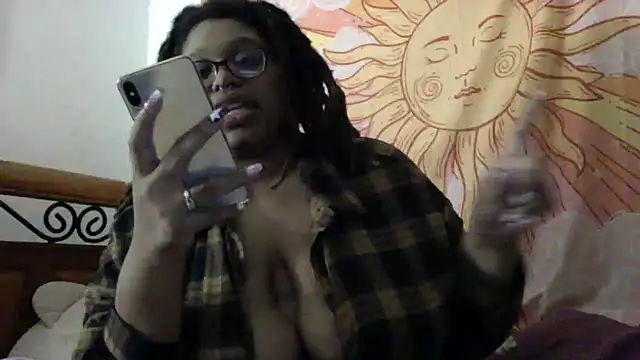 Snapshot of GoddessHoney55 chatting on 8, 10, 2025 GoddessHoney55 online show from 8, 10, 2025