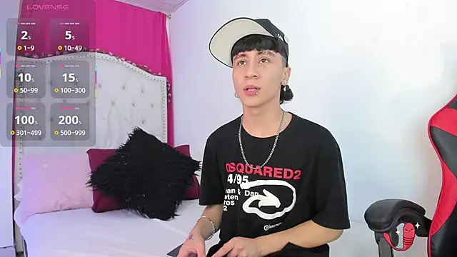 XaanderGrey online show from 4, 11, 2025