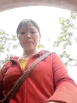 Snapshot of bree-zz chatting on 5, 3, 2026 bree-zz online show from 5, 3, 2026