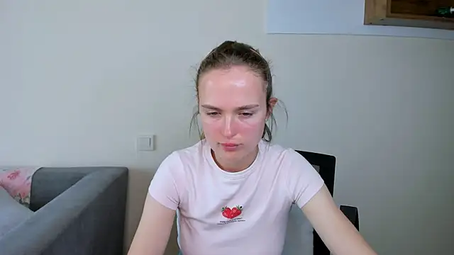 LilMary  online show from 14, 4, 2026