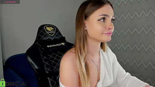 KarinaBroks online show from 3, 11, 2025