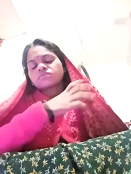 Snapshot of SHMA-77 chatting on 18, 11, 2025 SHMA-77 online show from 18, 11, 2025