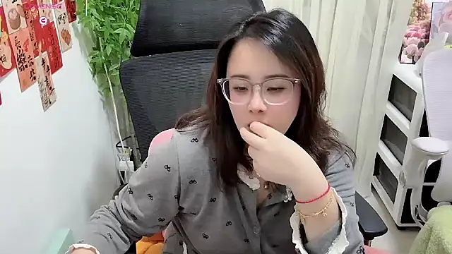 NEWONETO online show from 28, 2, 2026