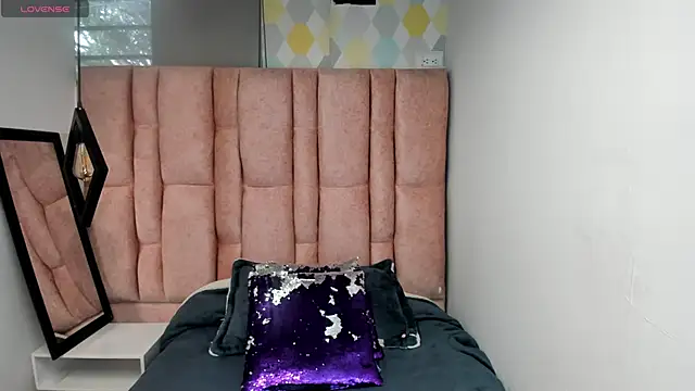 Snapshot of Issa_Milf__ chatting on 19, 3, 2026 Issa Milf online show from 19, 3, 2026