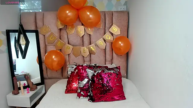 Snapshot of Issa_Milf__ chatting on 24, 3, 2026 Issa Milf online show from 24, 3, 2026