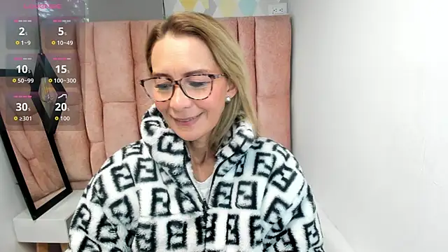 Snapshot of Issa_Milf__ chatting on 27, 3, 2026 Issa Milf online show from 27, 3, 2026