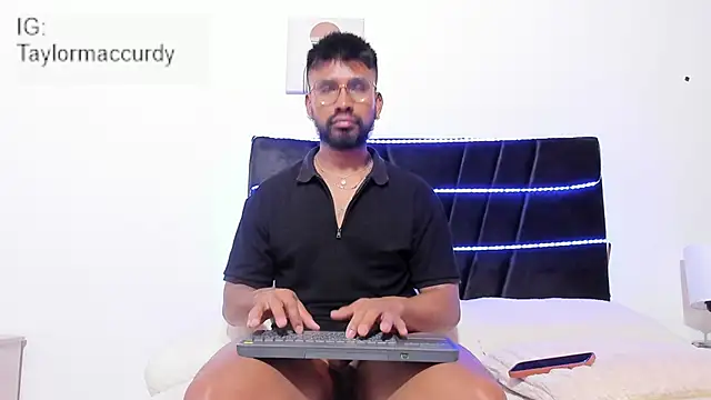 Snapshot of Taylormaccurdy_ chatting on 5, 12, 2025 Taylormaccurdy online show from 5, 12, 2025