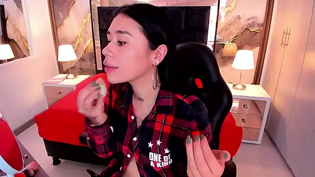 SusanVilla online show from 26, 11, 2025