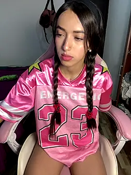 lunaa kiss19 online show from 9, 10, 2025