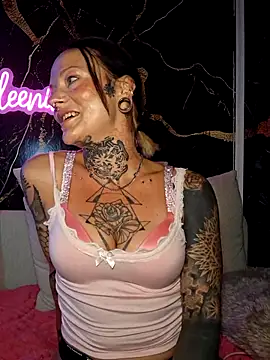 Snapshot of Peach420live chatting on 14, 7, 2026 Peach420live online show from 14, 7, 2026