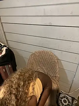 Snapshot of gingergirl67_ chatting on 23, 10, 2025 gingergirl67 online show from 23, 10, 2025