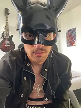 MikaelRizzzo online show from 8, 10, 2025