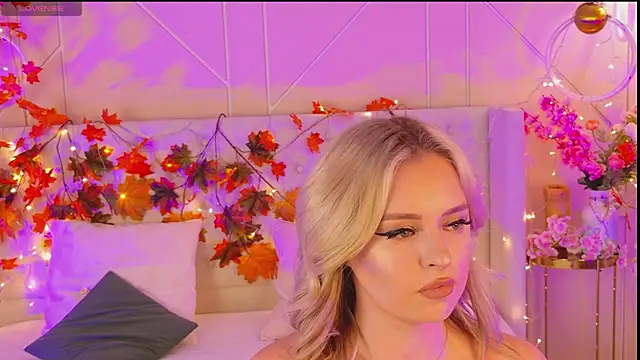 EllyLinn online show from 1, 12, 2025