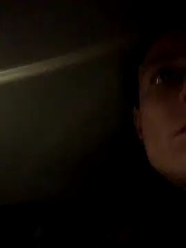 GoldenPussy1329 online show from 9, 11, 2025