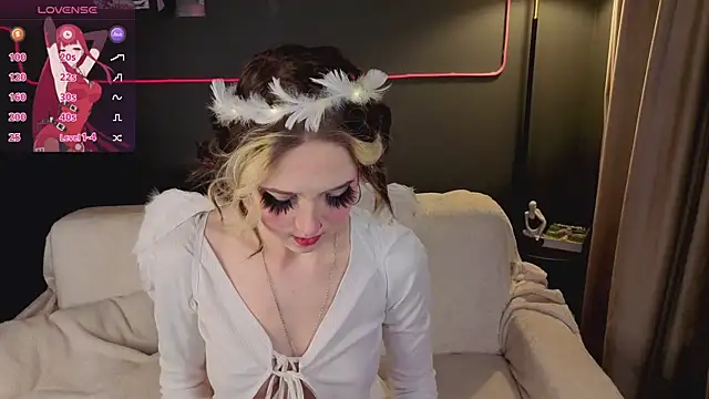 luna son online show from 22, 3, 2026