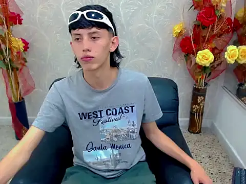 thaigo twink38 online show from 2, 10, 2025