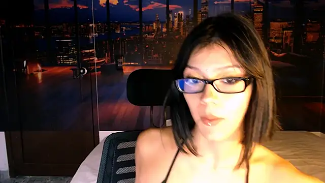 ChloePetite 0 online show from 17, 10, 2025