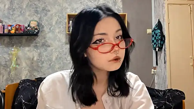 Snapshot of Beeping_Creature chatting on 13, 11, 2025 Beeping Creature online show from 13, 11, 2025