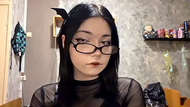 Snapshot of Beeping_Creature chatting on 17, 11, 2025 Beeping Creature online show from 17, 11, 2025