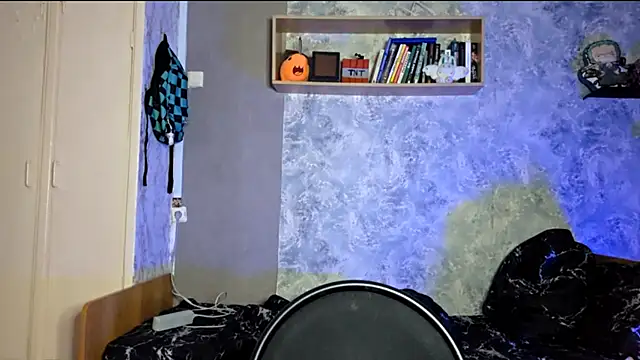 Snapshot of Beeping_Creature chatting on 23, 11, 2025 Beeping Creature online show from 23, 11, 2025